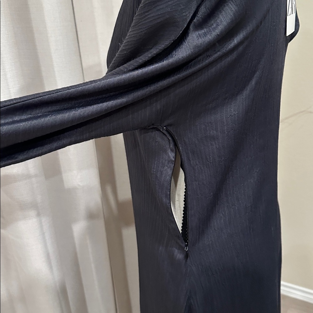 Zara Maxi Dress. - Picture 8 of 15